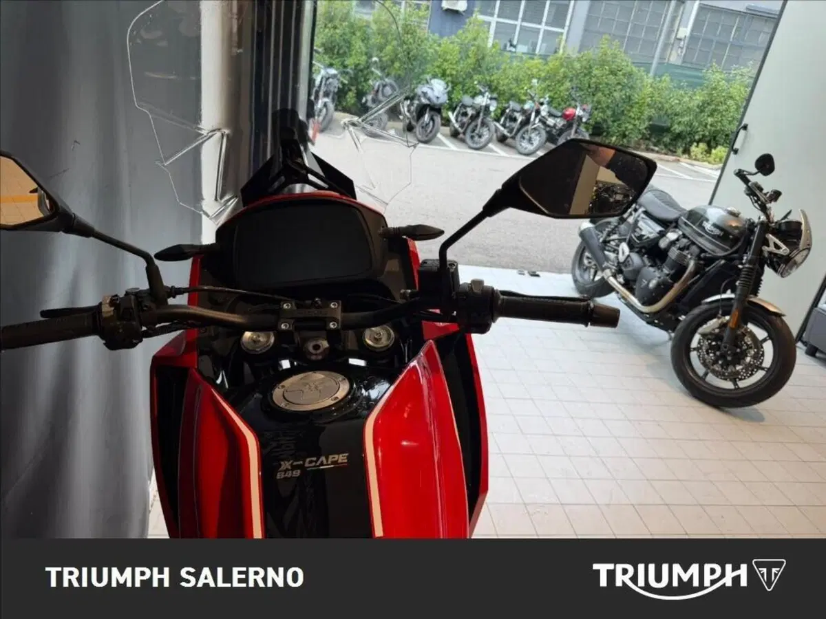 Moto Morini X-Cape 650 (2021 - 26) (6)