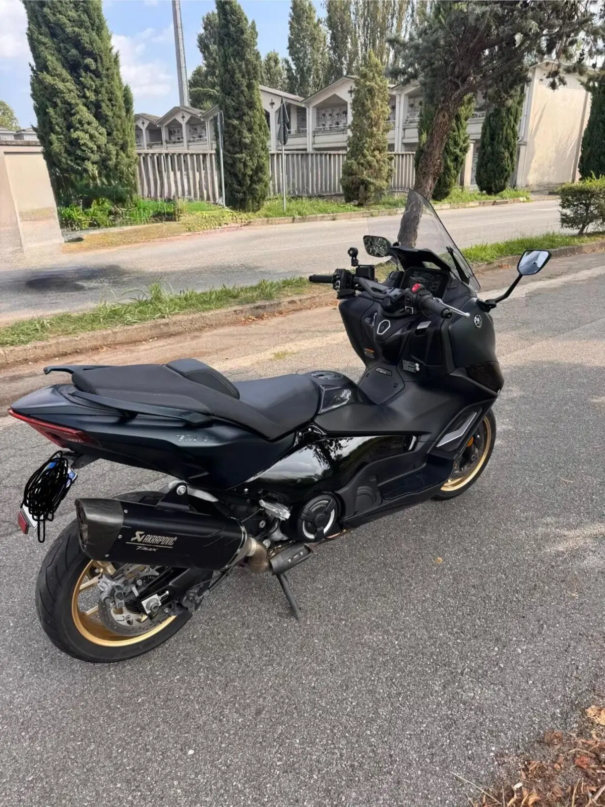 Yamaha T-Max 560 Tech Max (2022 - 24) (2)