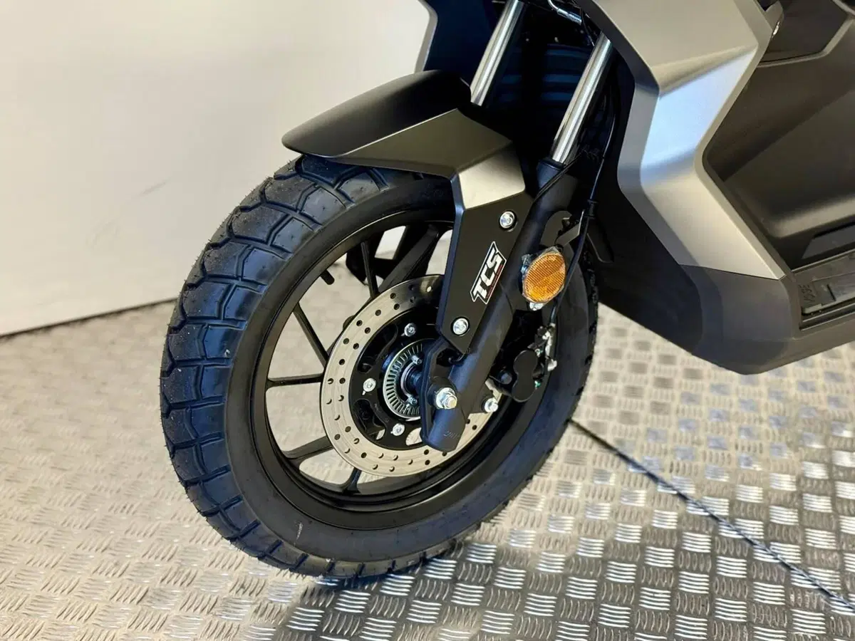 Voge Sfida SR2 ADV (2026) (20)