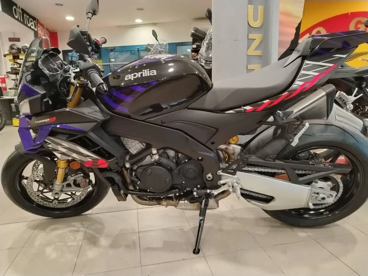 Aprilia Tuono V4 Factory (2025 - 26) (5)