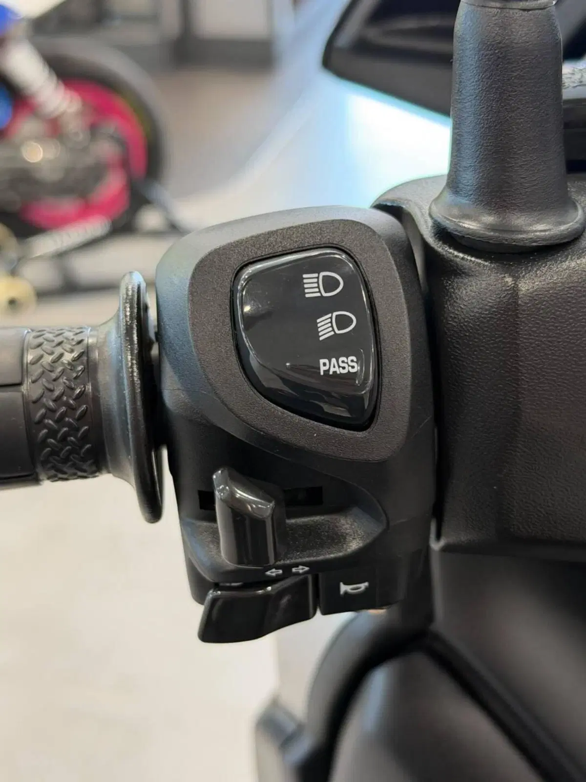 Yamaha X-Max 125 (2021 - 24) (9)