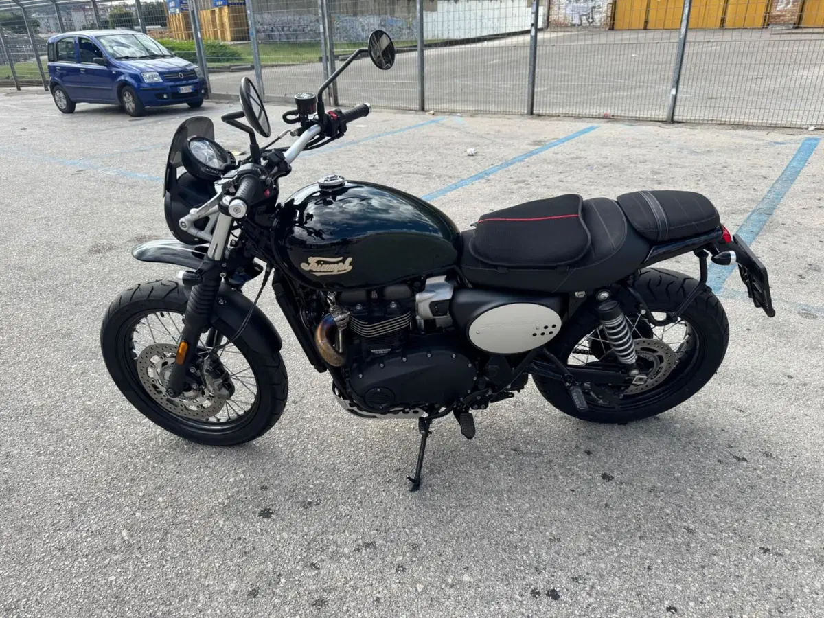 Triumph Street Scrambler 900 Sandstorm (2021 - 22) (3)