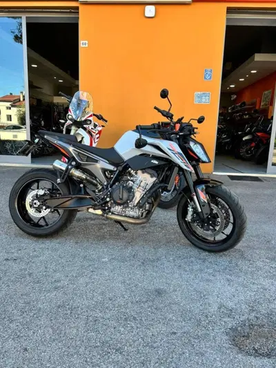 KTM 790 Duke L (2023 - 24) usata