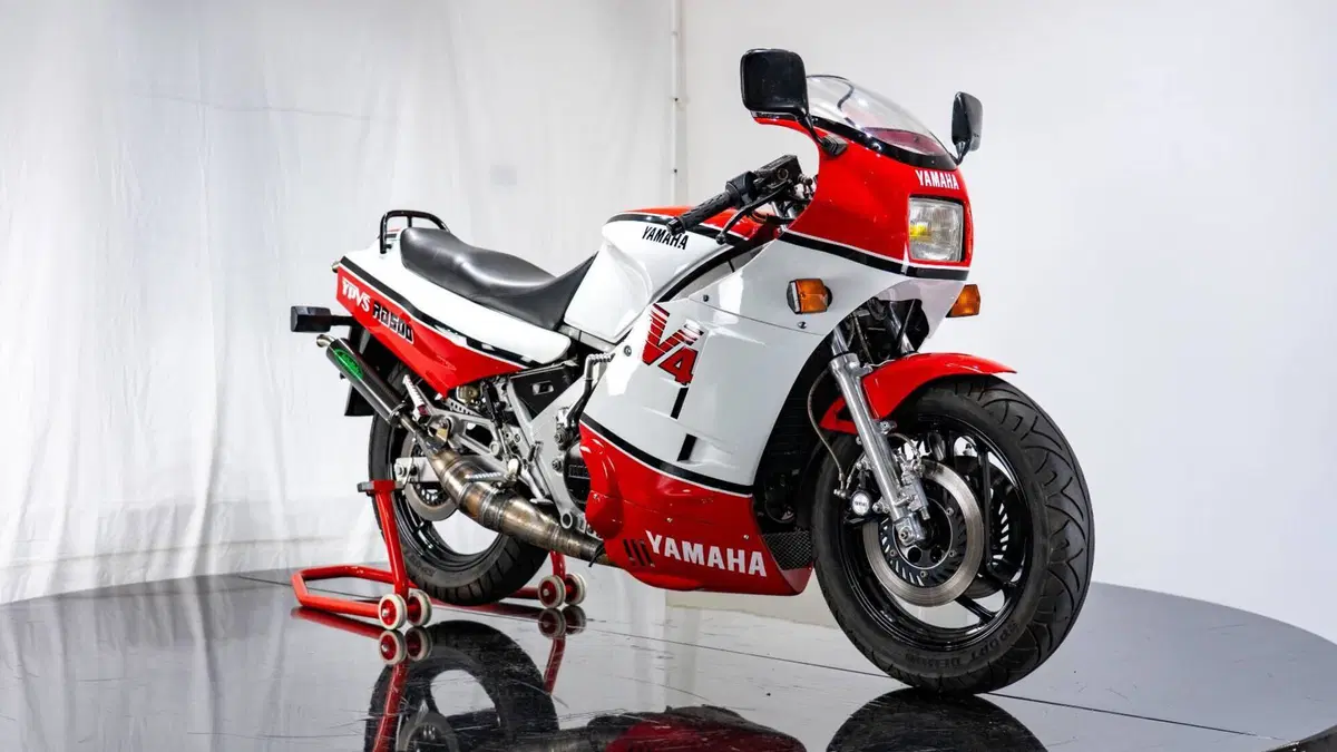 Yamaha RD 500 LC (5)