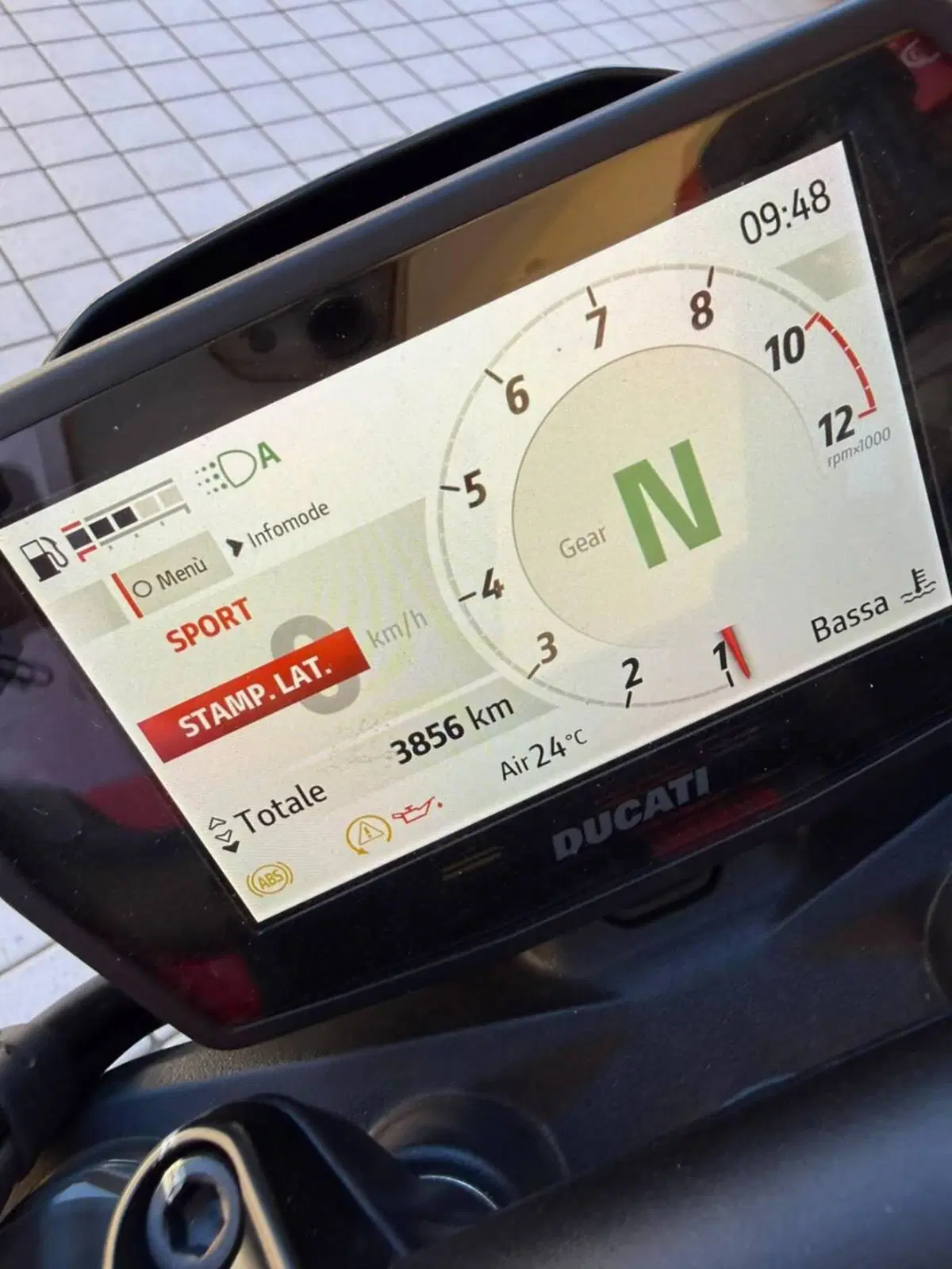 Ducati Monster 890 + (2026) (4)