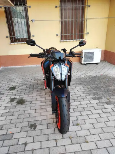 KTM 890 Duke R (2021 - 23) usata