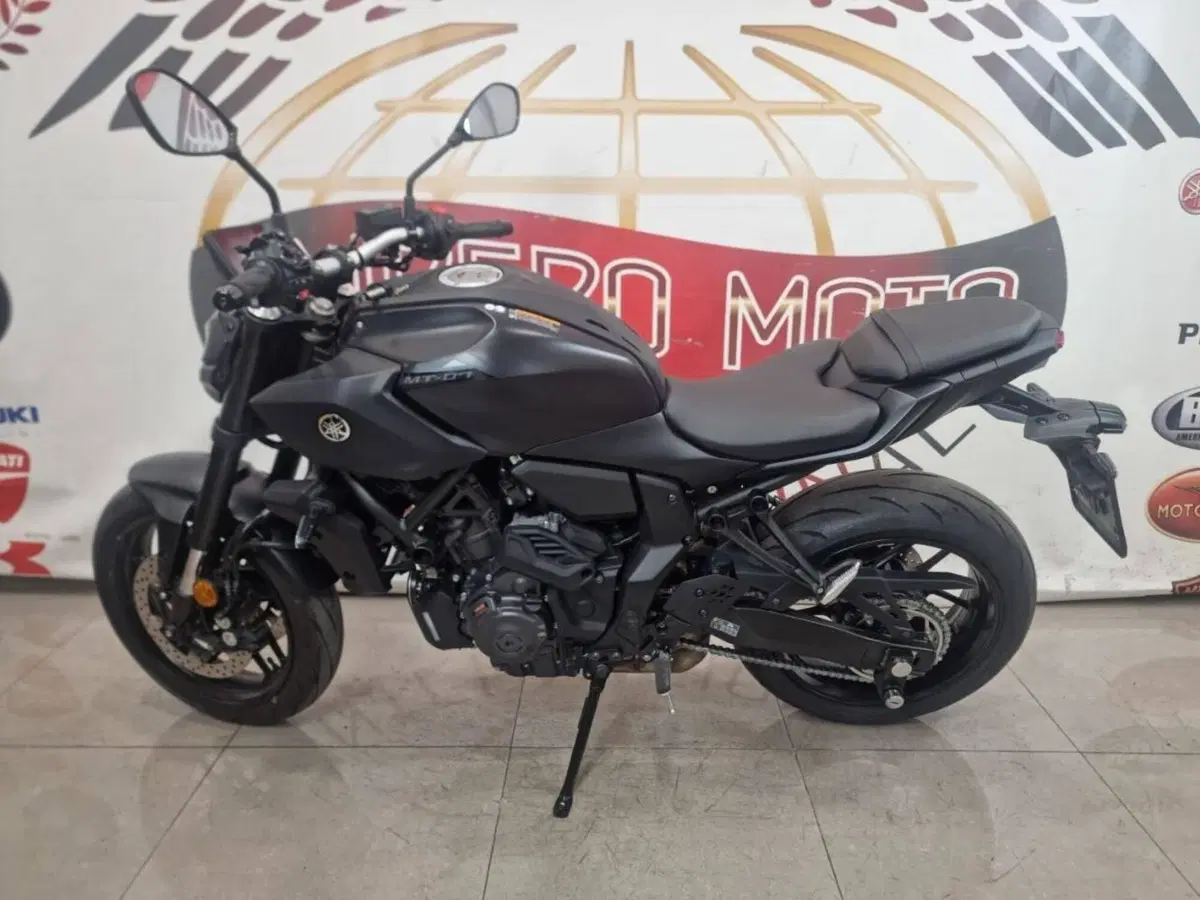 Yamaha MT-07 Y-AMT (2025 - 26)