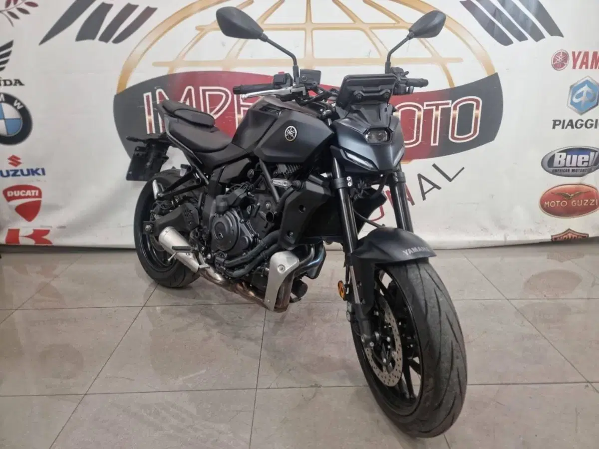 Yamaha MT-07 Y-AMT (2025 - 26) (3)