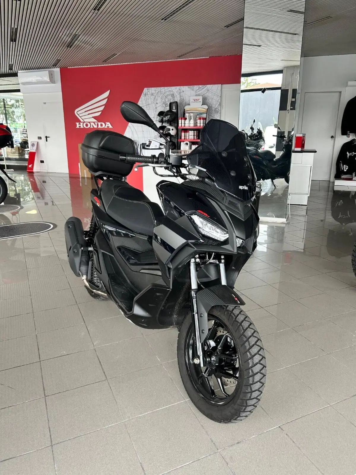 Aprilia SR GT 200 (2025 - 26) (4)