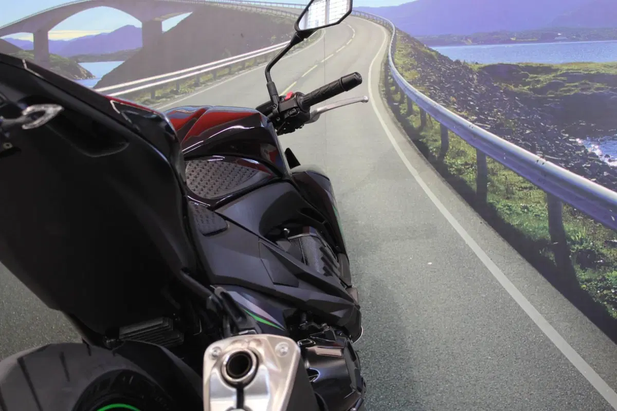 Kawasaki Z 800 ABS (2012 - 16) (18)