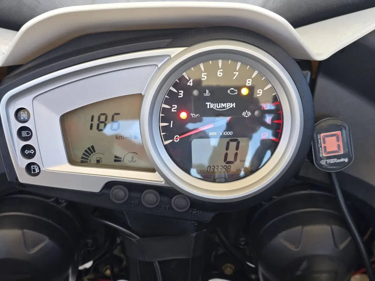 Triumph Tiger 1050 SE ABS (2006 - 13) (4)