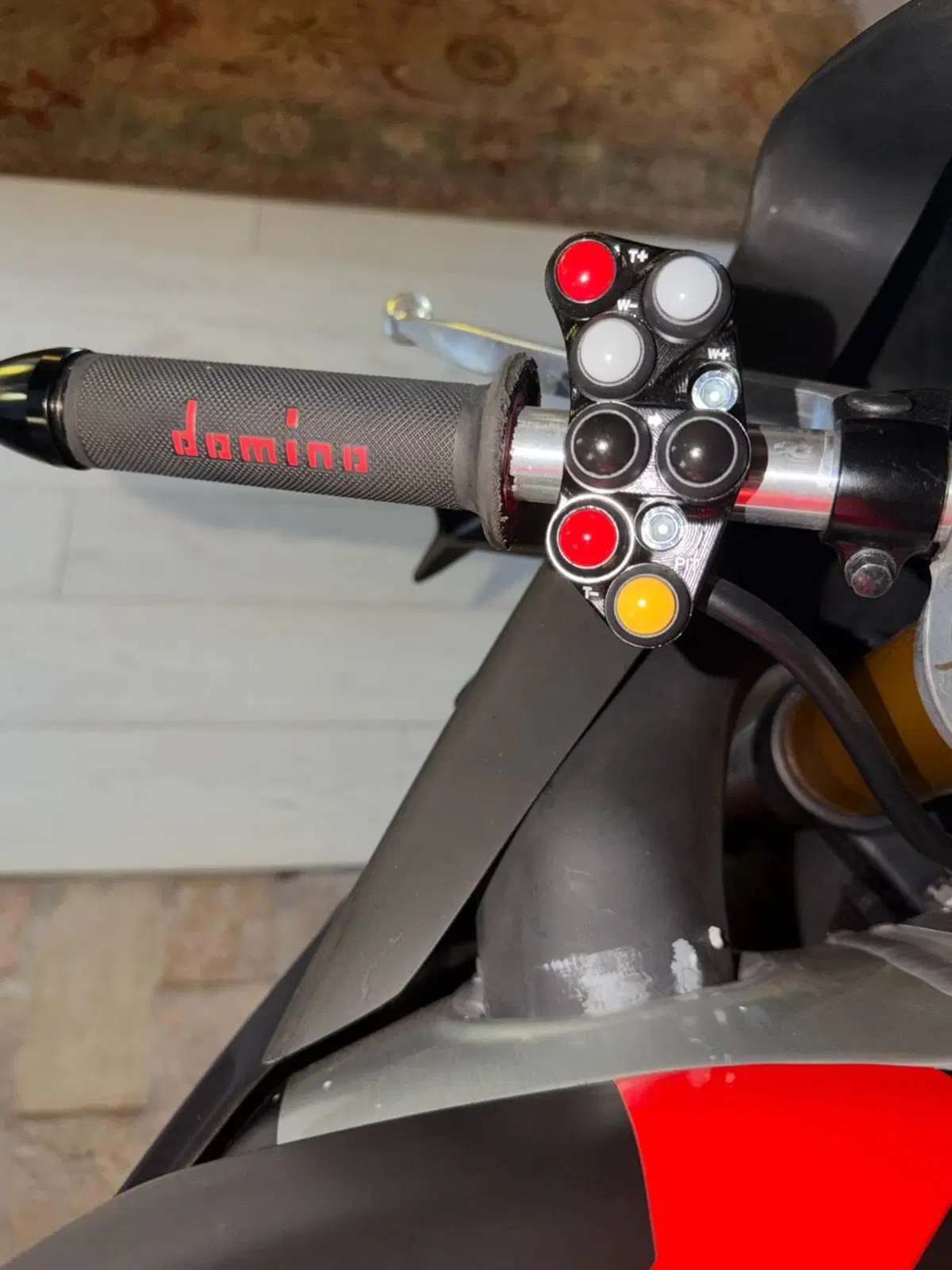 Aprilia RSV4 1100 Factory (2021 - 24) (12)