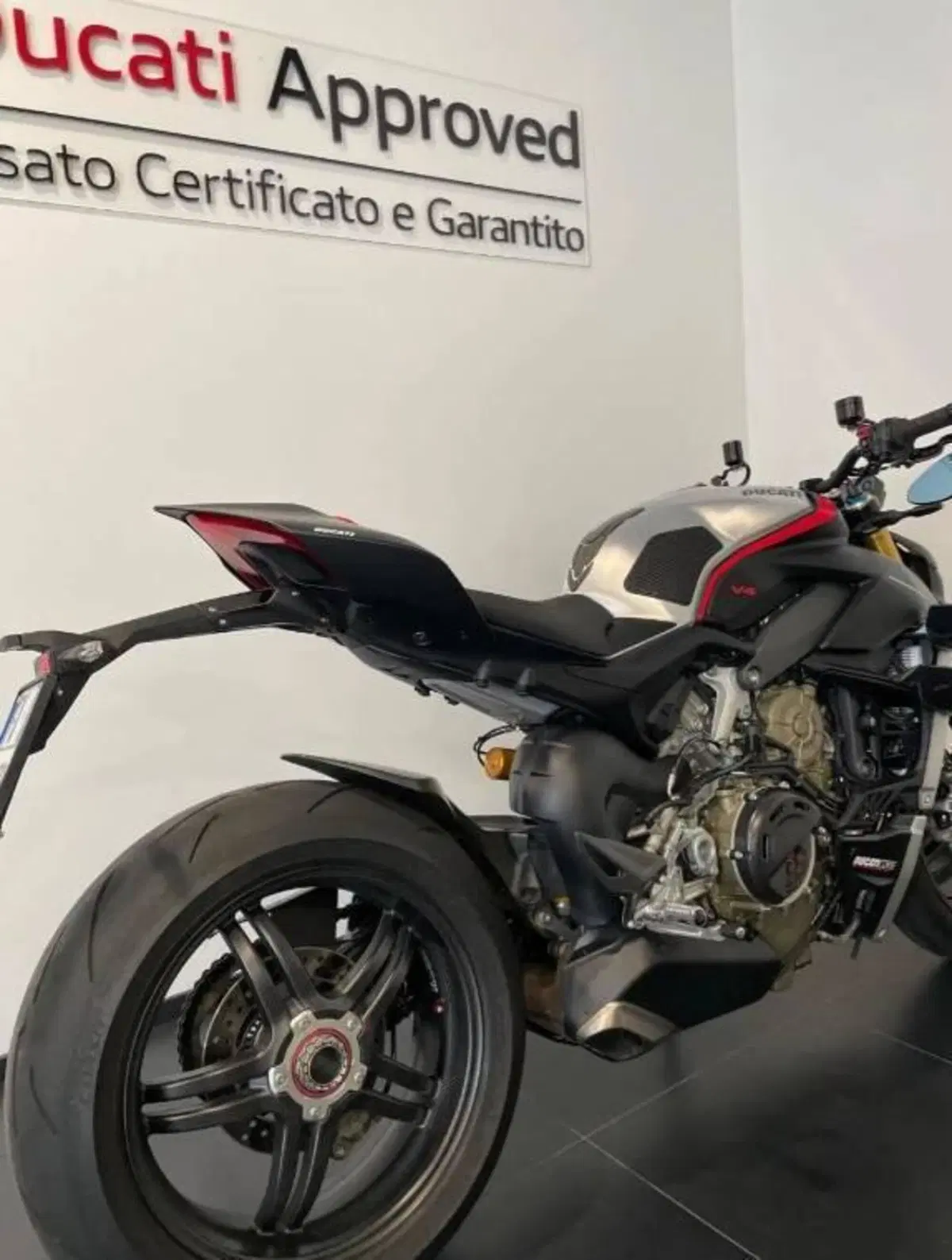 Ducati Streetfighter V4 1100 SP (2022) (2)