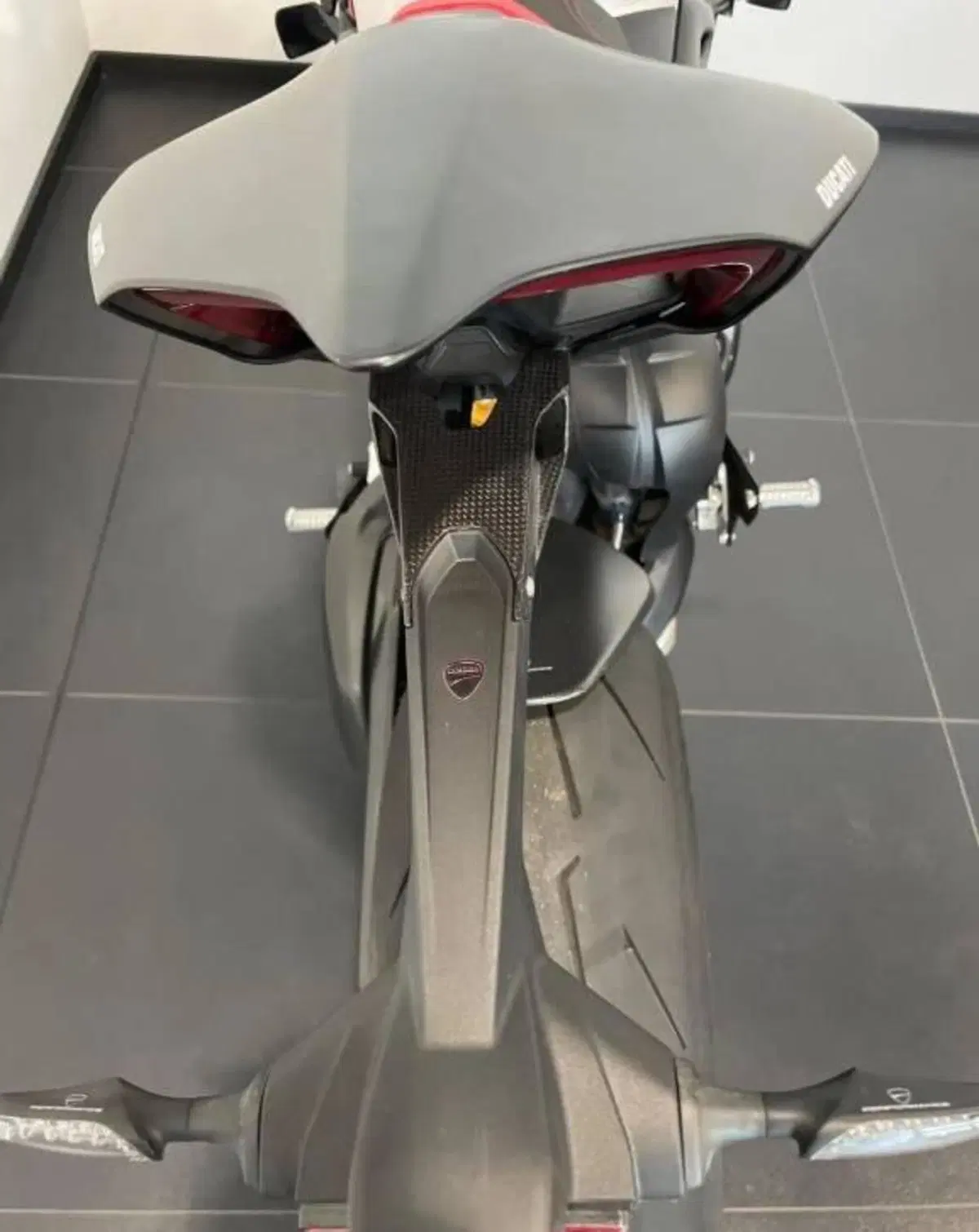 Ducati Streetfighter V4 1100 SP (2022) (3)