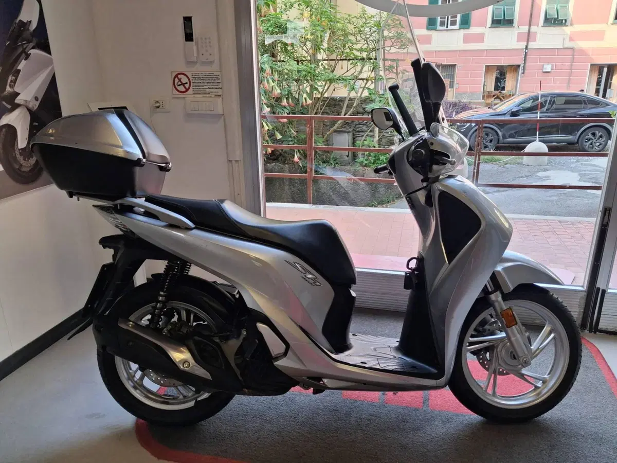 Honda SH 150i (2017 - 19) (4)