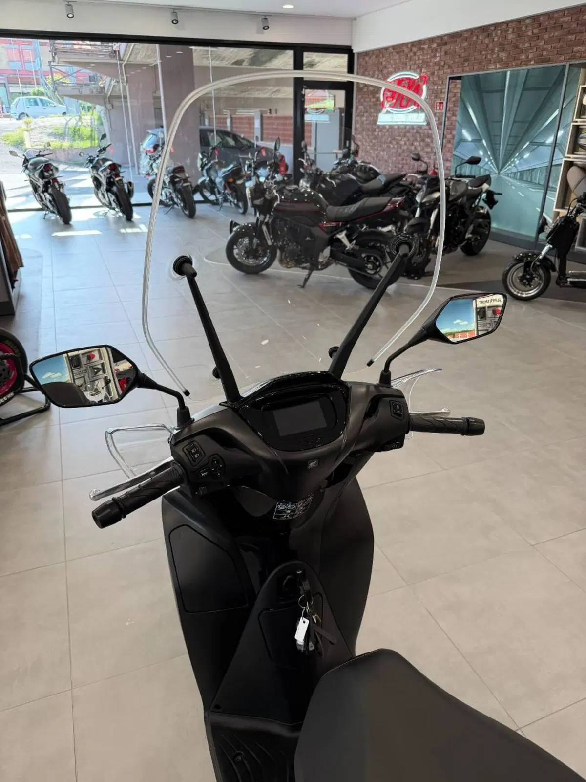 Honda SH 150 Sport (2026) (9)