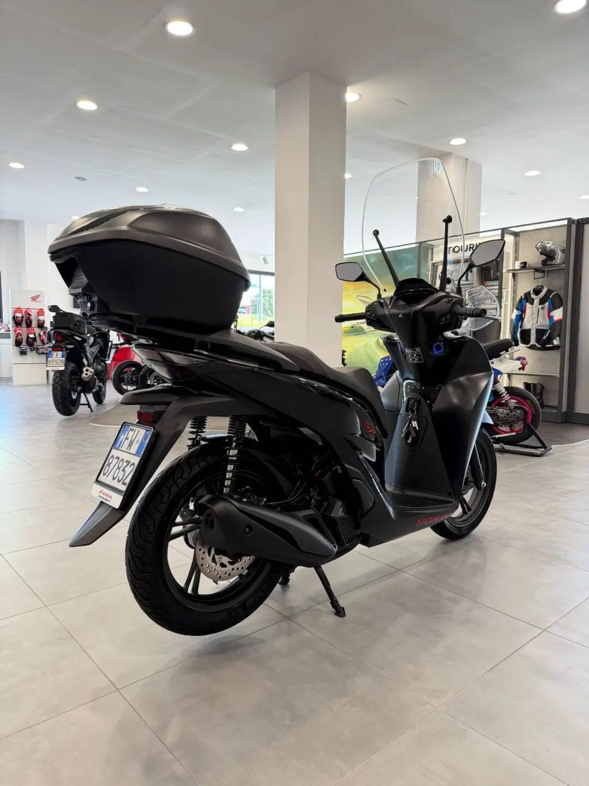 Honda SH 150 Sport (2026) (8)