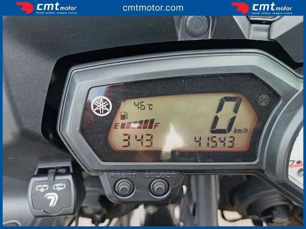 Yamaha Fazer 8 (2010 - 16) (5)