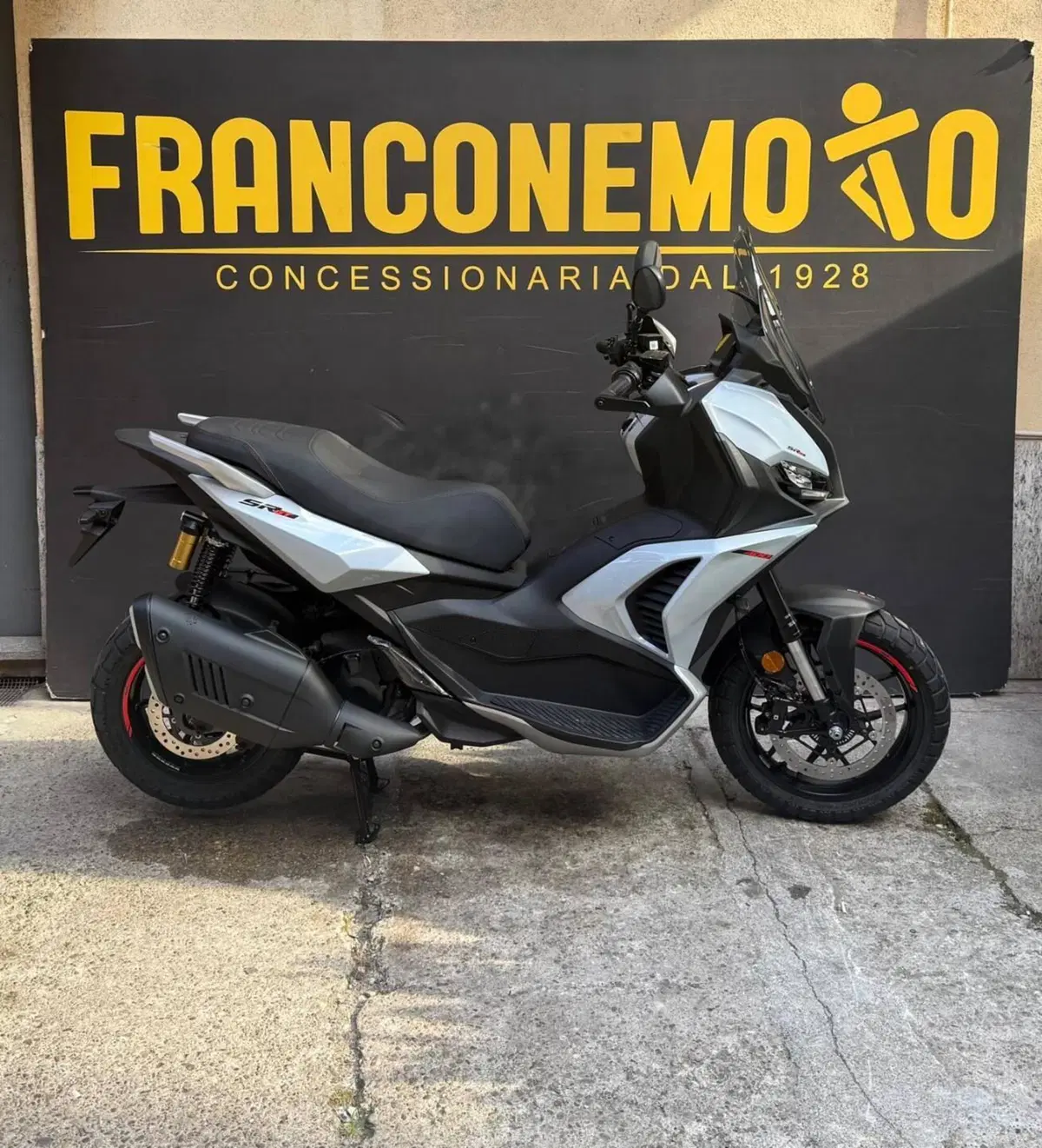 Aprilia SR GT 400 (2026) (2)