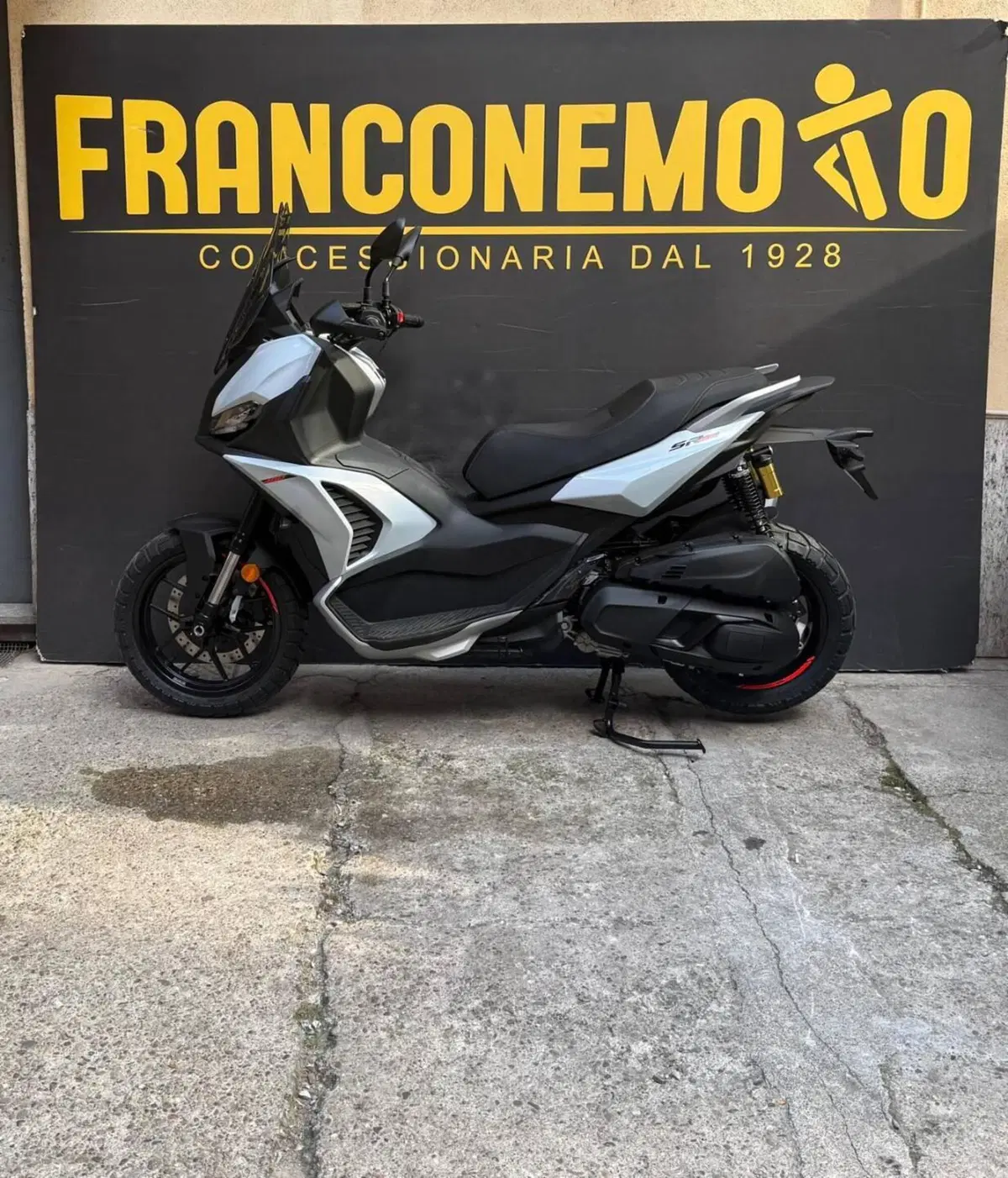 Aprilia SR GT 400 (2026) (4)