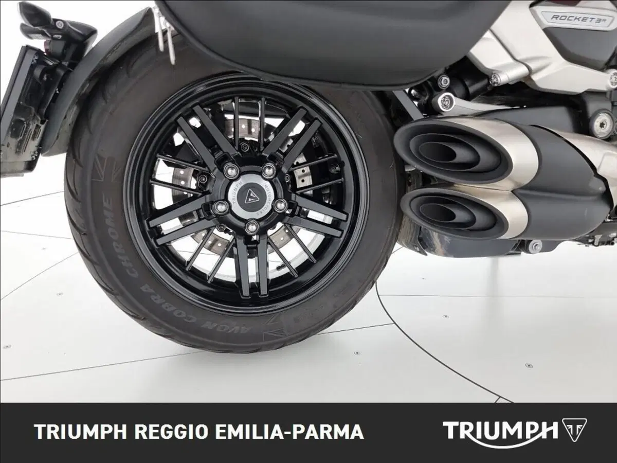 Triumph Rocket 3 R 221 (2021 - 23) (13)