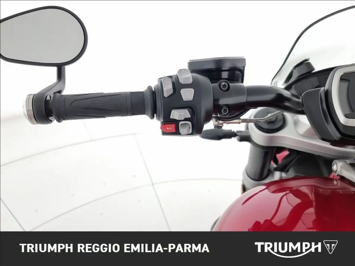 Triumph Rocket 3 R 221 (2021 - 23) (11)