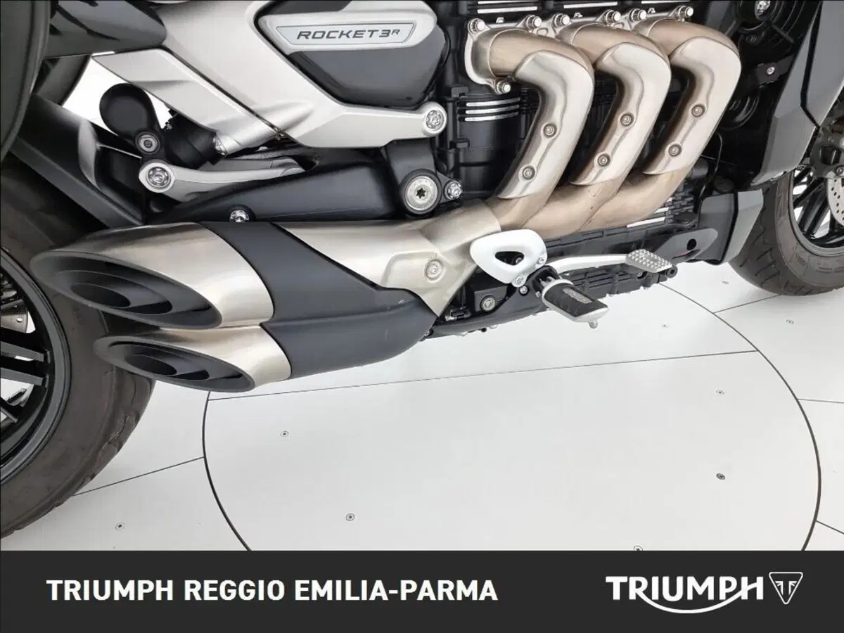 Triumph Rocket 3 R 221 (2021 - 23) (15)