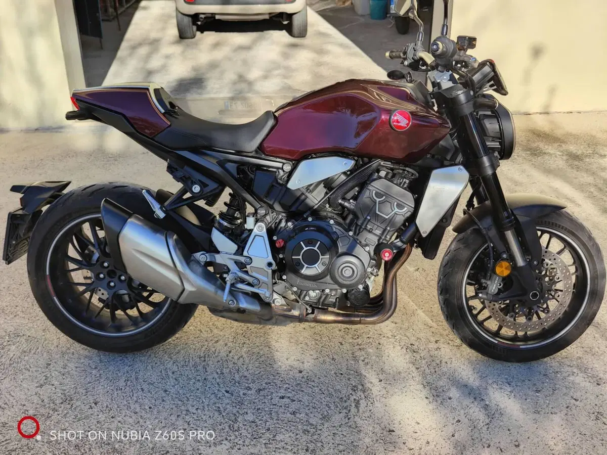 Honda CB 1000 R (2021 - 25) (6)