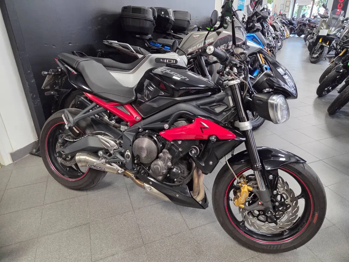 Triumph Street Triple R (2013 - 14)