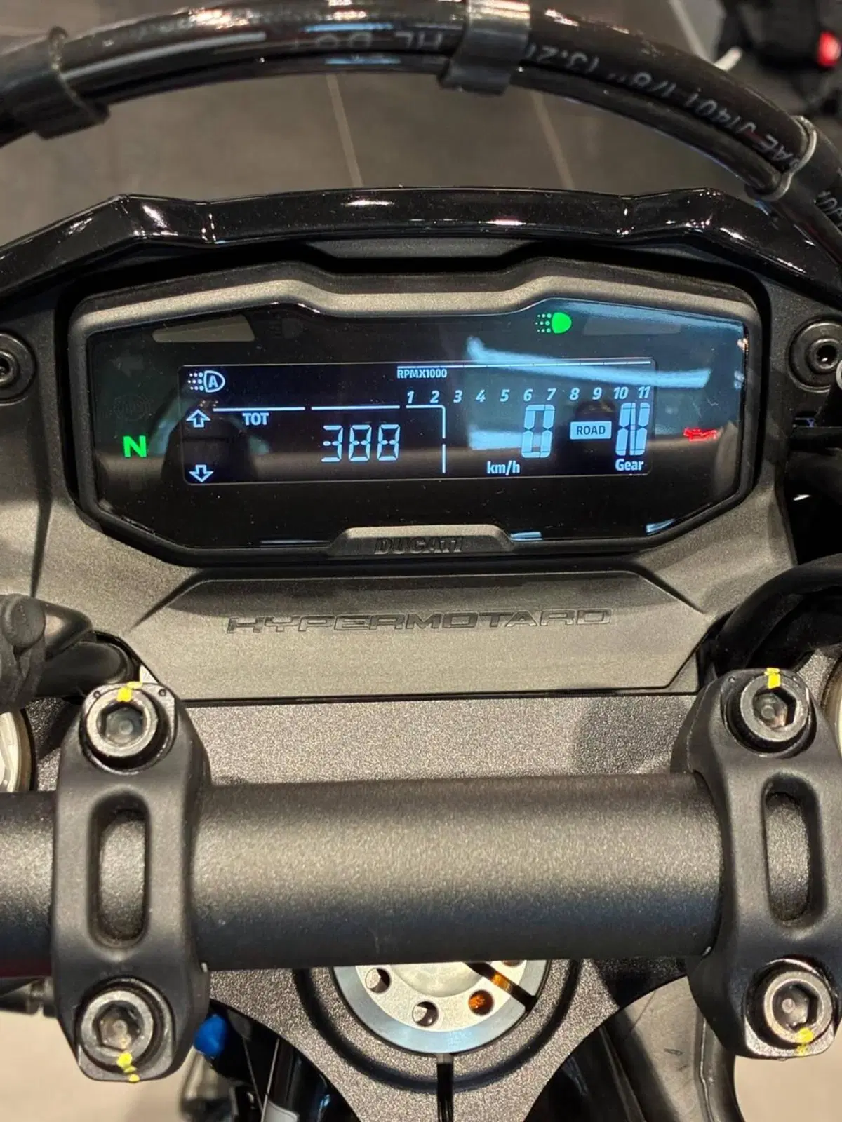 Ducati Hypermotard 698 Mono RVE (2024 - 26) (5)