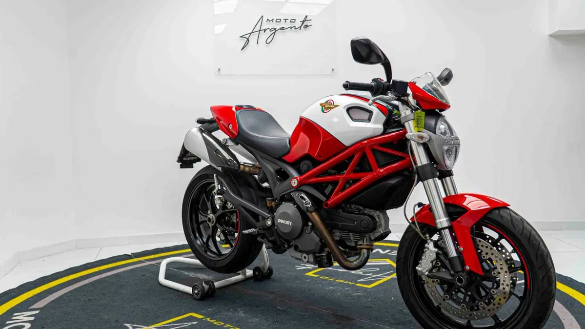 Ducati Monster 796 (2010 - 13) (2)