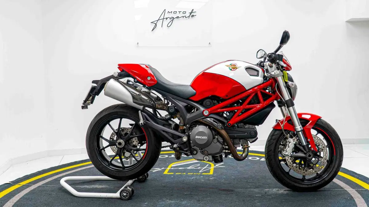 Ducati Monster 796 (2010 - 13) (3)