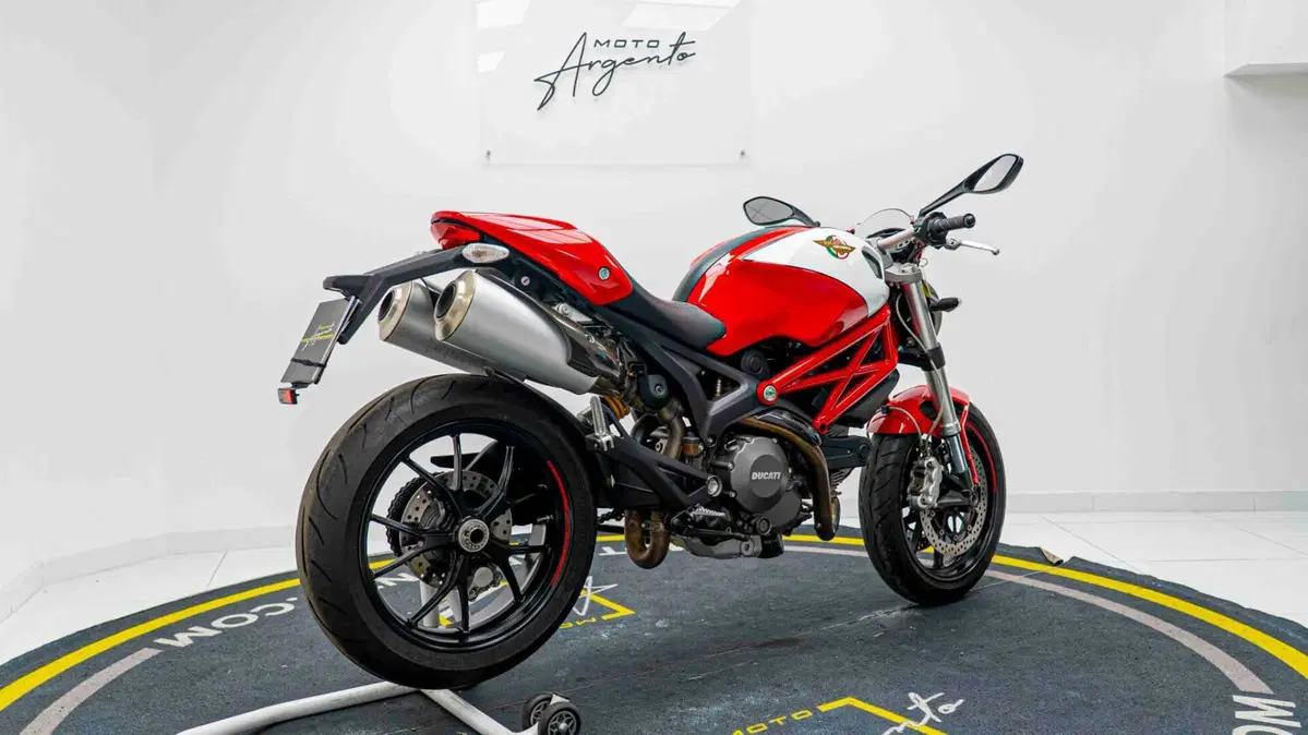 Ducati Monster 796 (2010 - 13) (4)