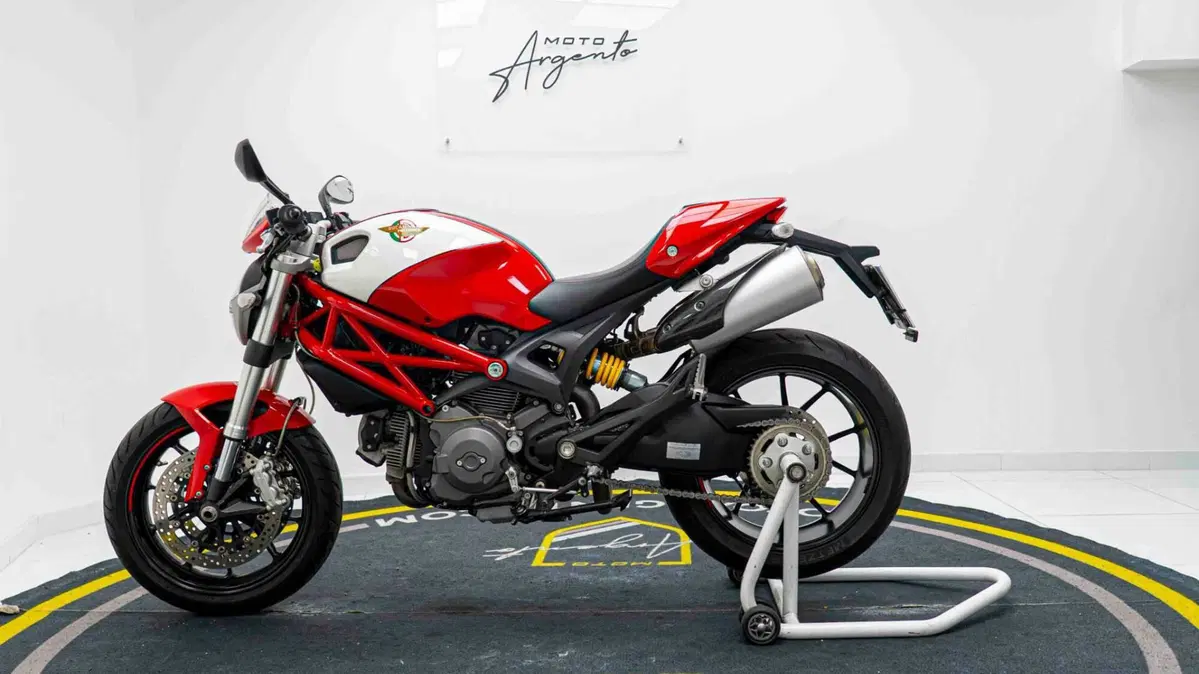 Ducati Monster 796 (2010 - 13) (7)