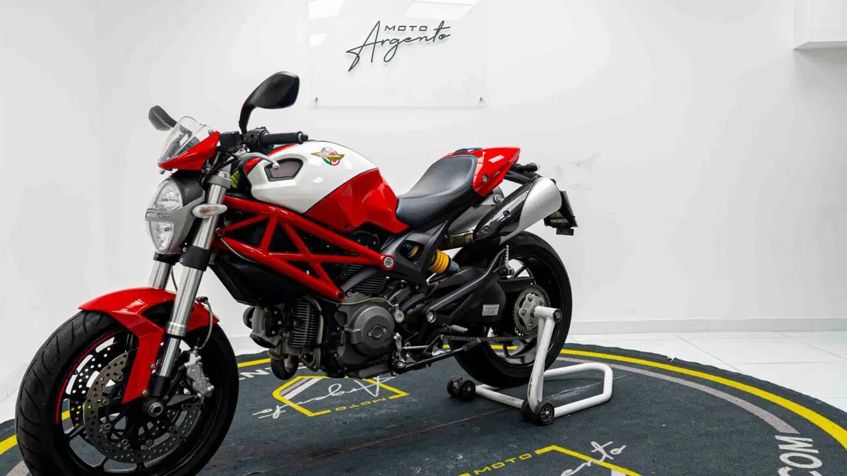 Ducati Monster 796 (2010 - 13) (8)