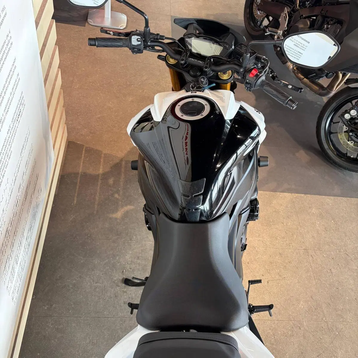 Suzuki GSX S 750 Yugen (2018 - 20) (3)