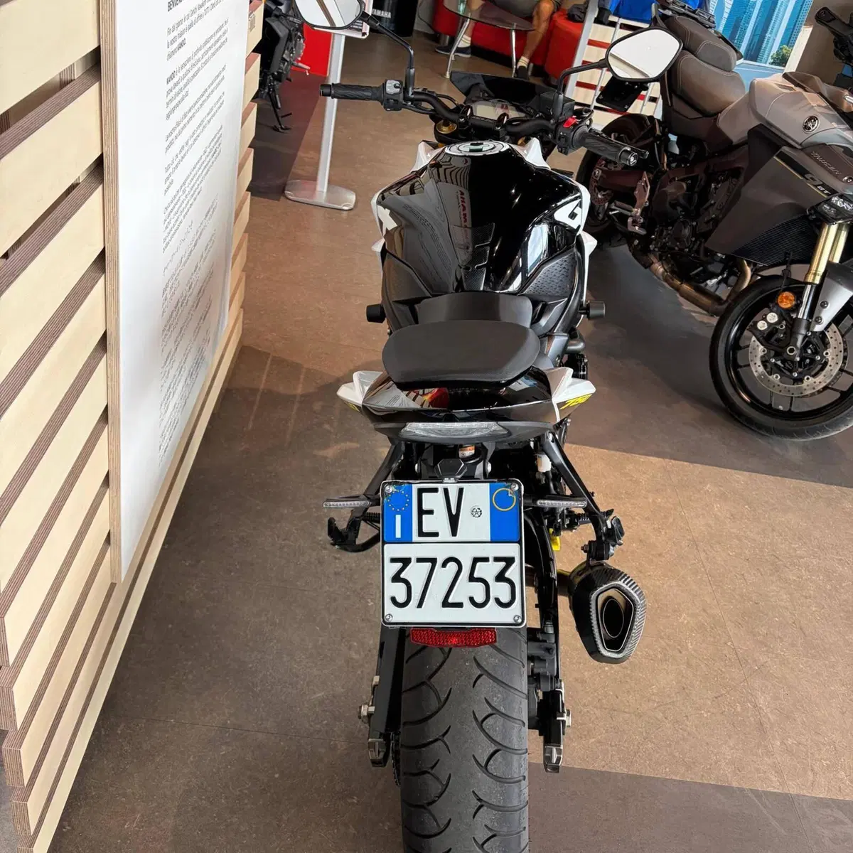 Suzuki GSX S 750 Yugen (2018 - 20) (2)