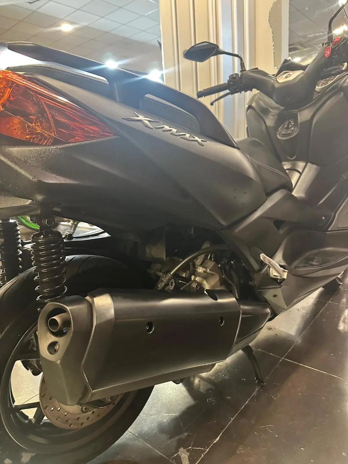 Yamaha X-Max 300 (2021 - 24) (6)