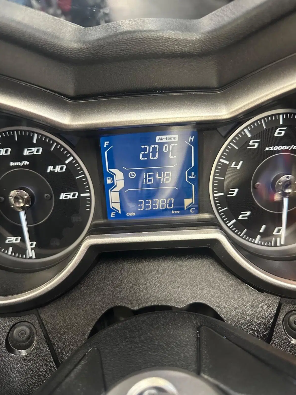Yamaha X-Max 300 (2021 - 24) (12)