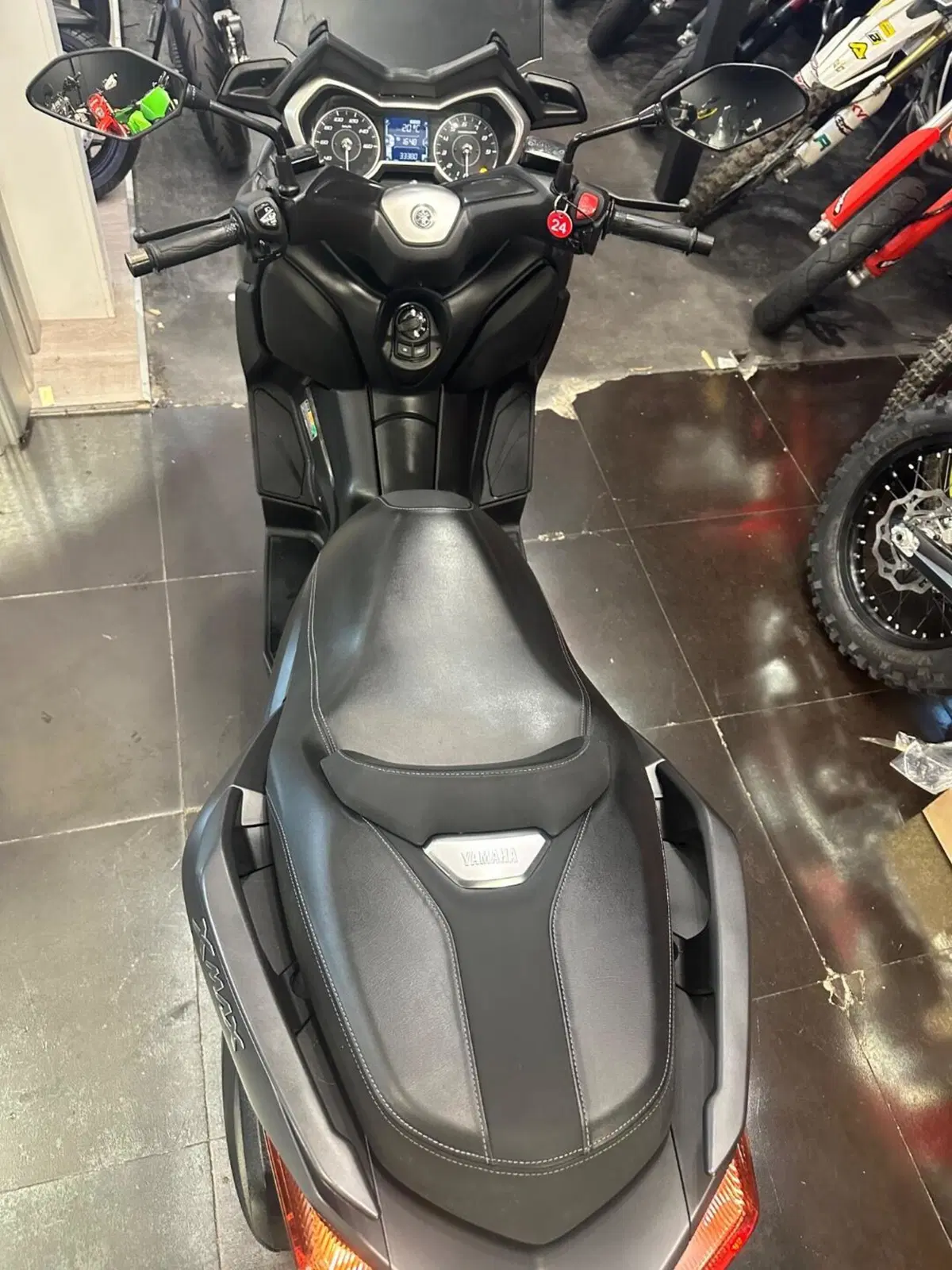 Yamaha X-Max 300 (2021 - 24) (13)