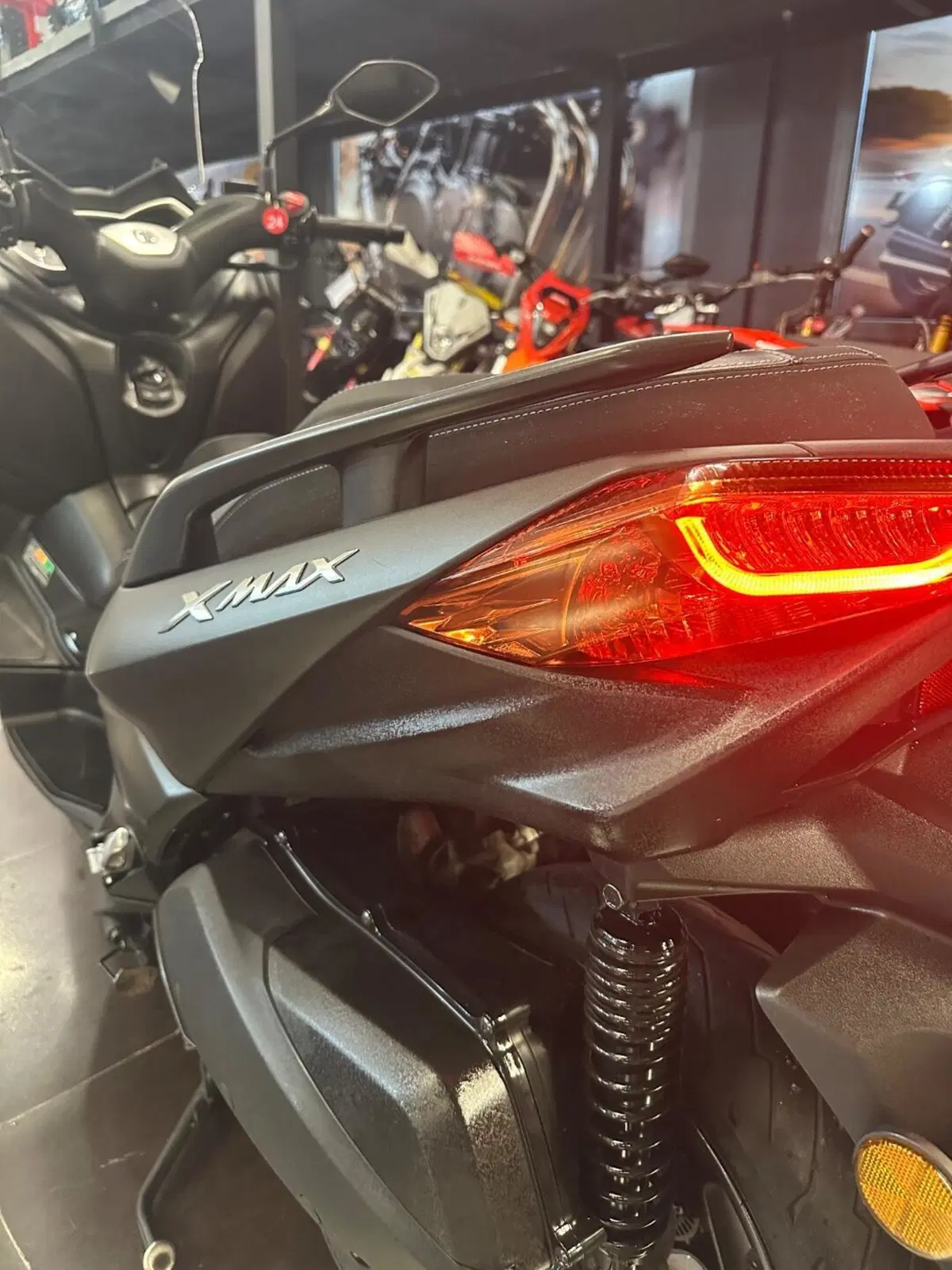 Yamaha X-Max 300 (2021 - 24) (15)