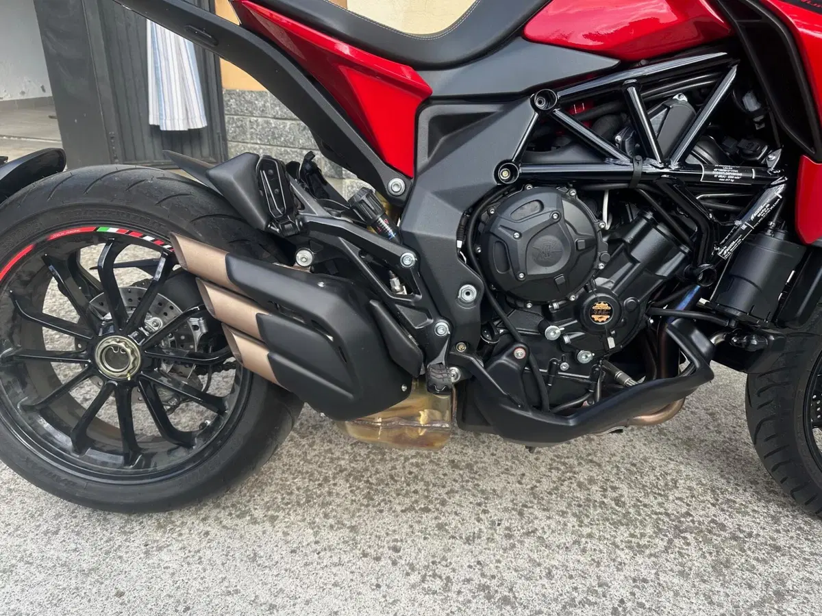 MV Agusta Turismo Veloce 800 R (2023 - 26) (8)