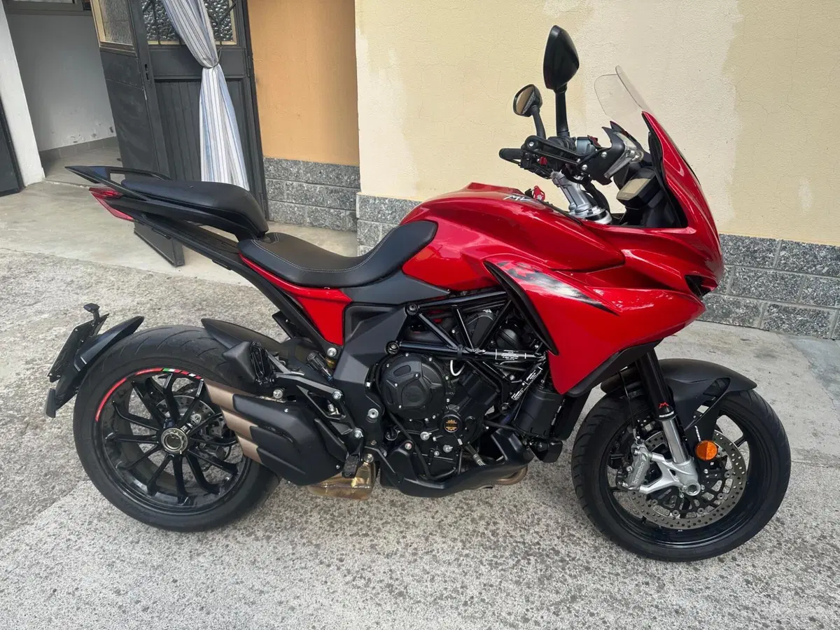 MV Agusta Turismo Veloce 800 R (2023 - 26) (11)