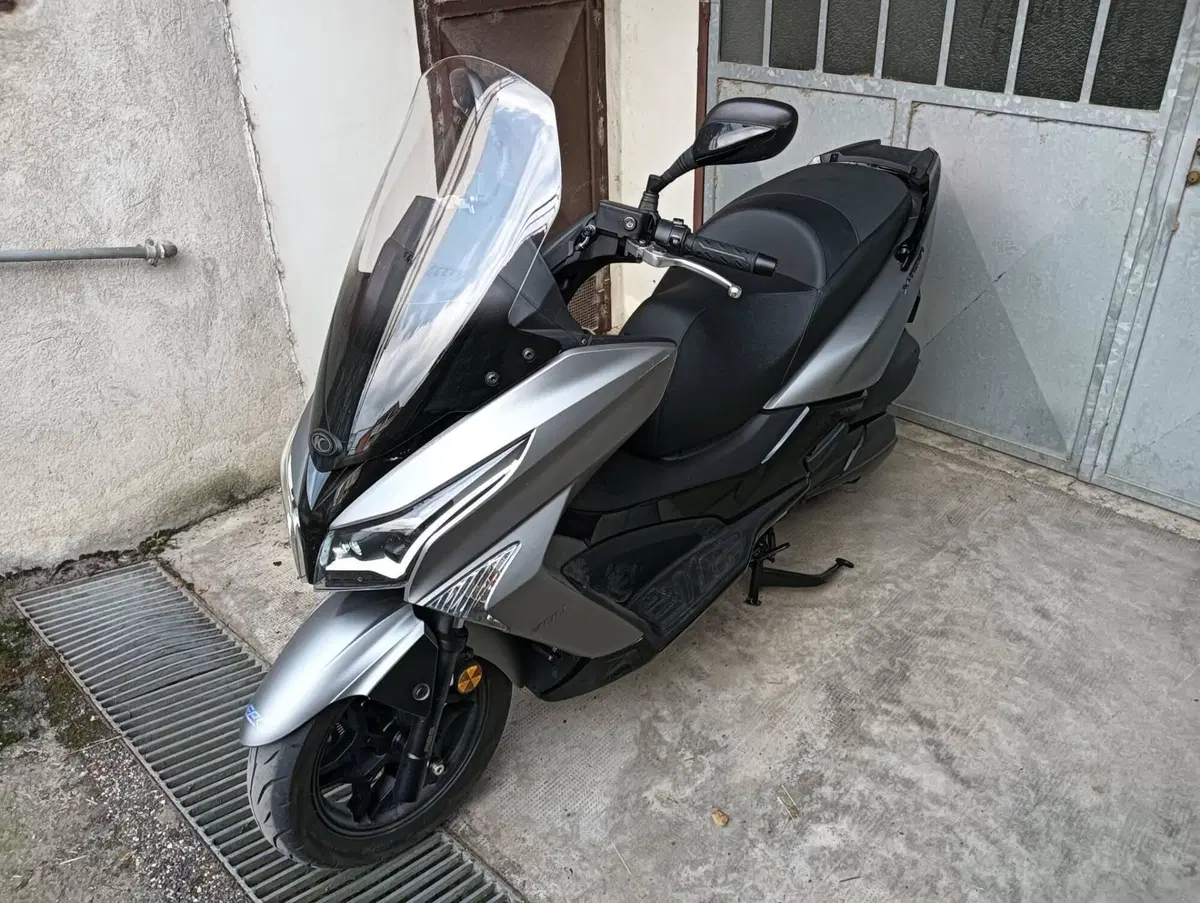 Kymco X-Town 300i (2025 - 26) (2)