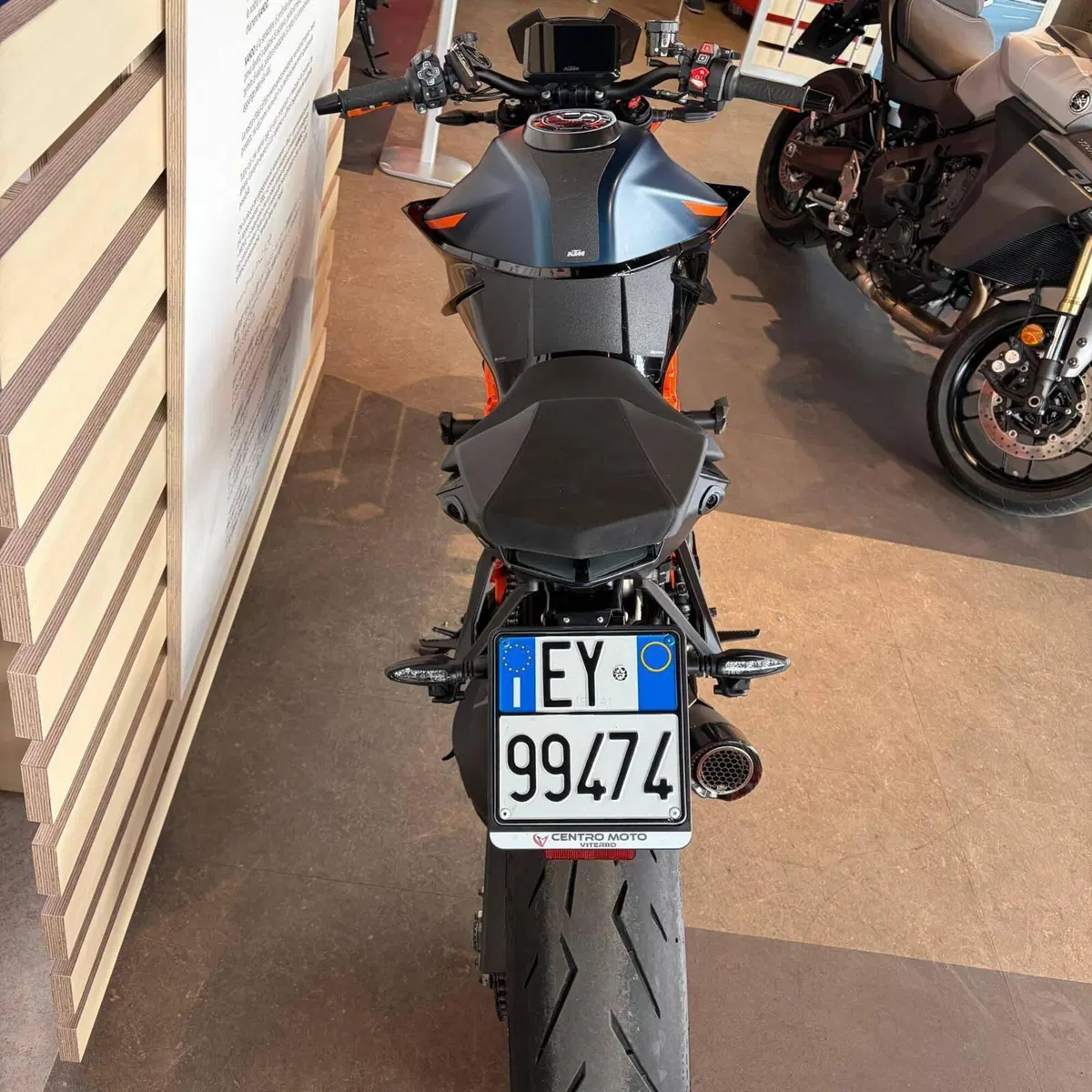 KTM 1290 Super Duke R (2021 - 23) (2)