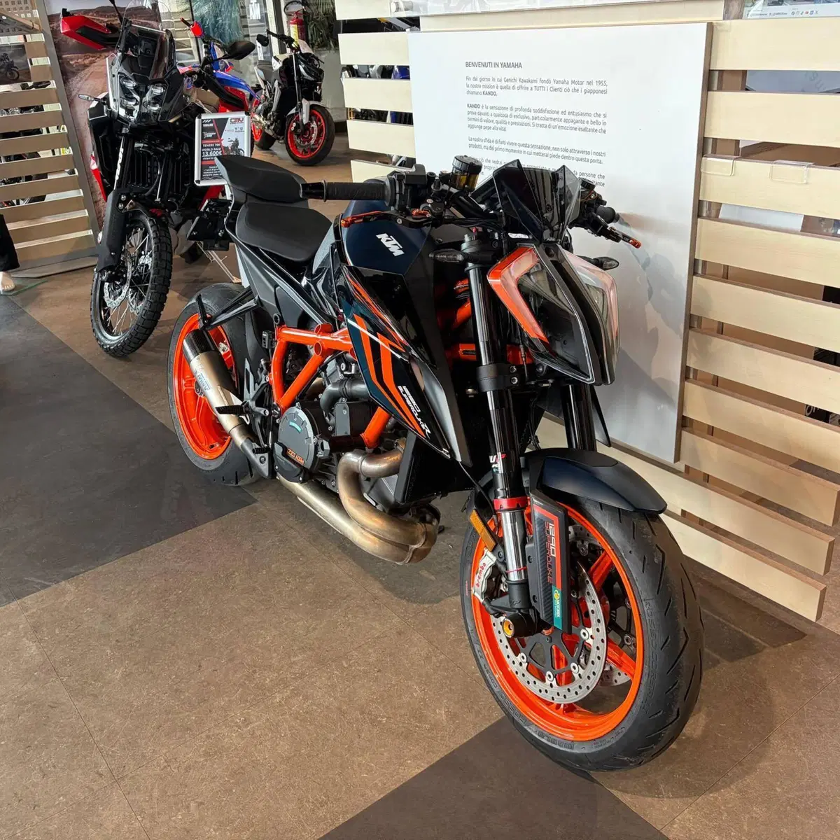 KTM 1290 Super Duke R (2021 - 23) (6)