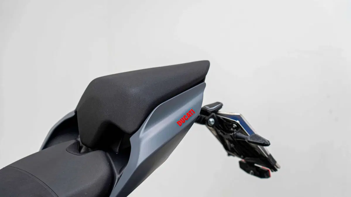 Ducati Streetfighter V4 S (2023 - 24) (3)