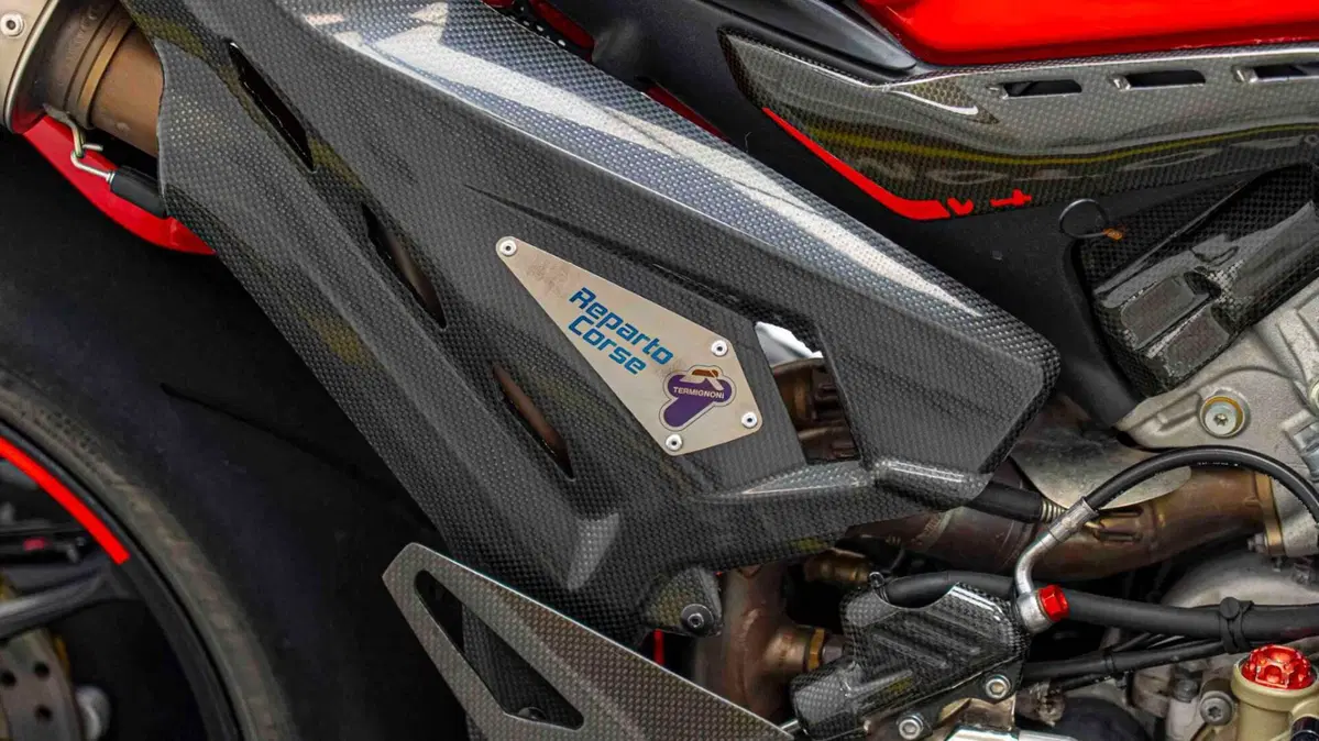 Ducati Panigale V4 S 1100 (2021) (3)