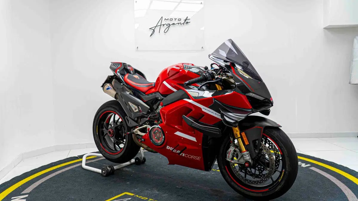 Ducati Panigale V4 S 1100 (2021) (12)