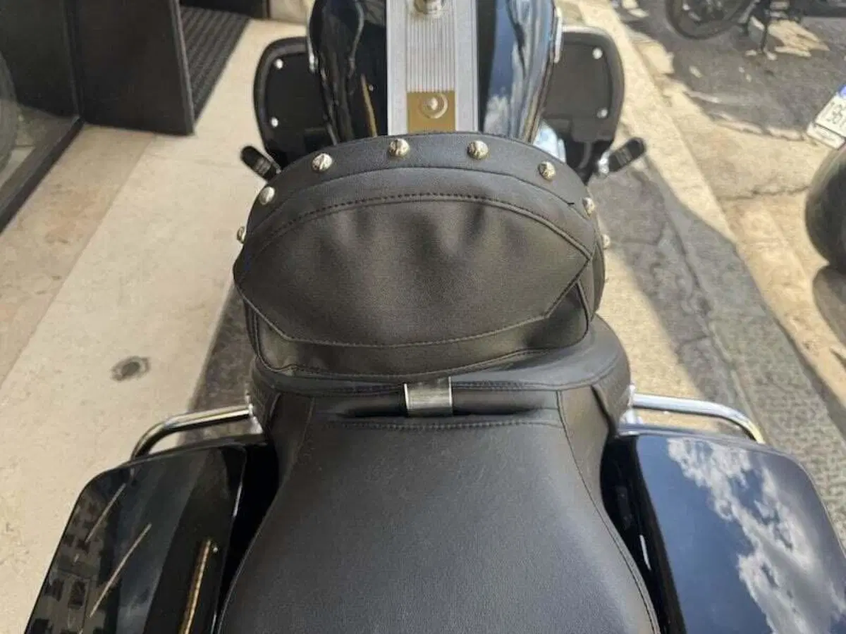 Harley-Davidson 1450 Road King Classic (2006 - 07) - FLHRCI (20)